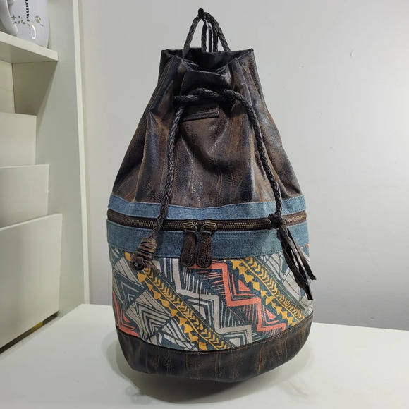 Billabong Faux Leather Drawstring Backpack Bag with BOHO Pattern - Picture 1 of 9